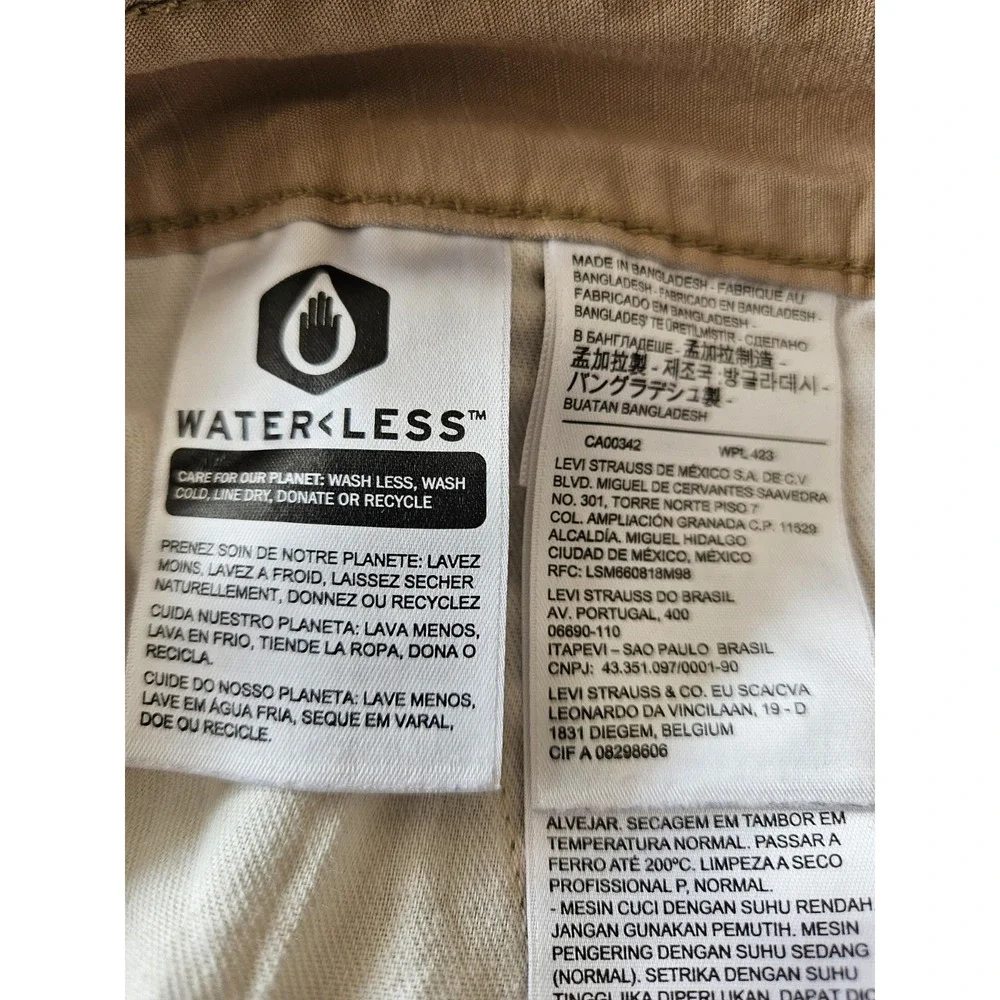 Levi's Men's Cargo Shorts Size 42 Khaki Tan WaterLess Utility Ripstop Pockets